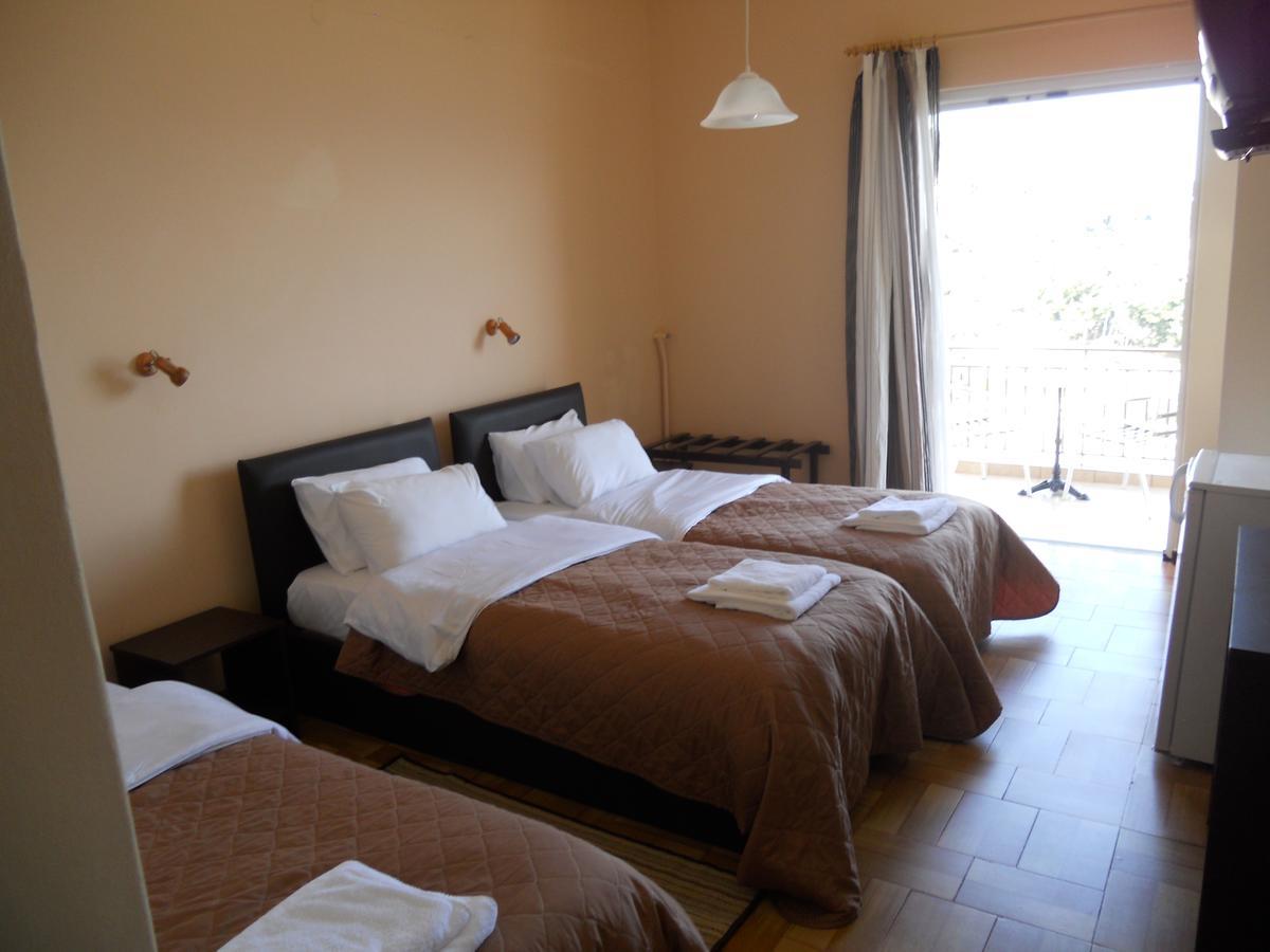 Hotel Milton Mavrovoúnion Buitenkant foto